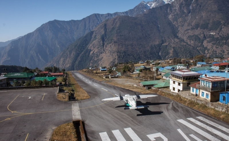 Aeroport-imeni-Tentsinga-i-Hillari-gorod-Lukla-Nepal