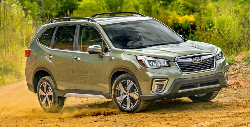 horoshie-vnedorozhniki-s-samym-ekonomichnym-rashodom-goryuchego-foto-novyj-Subaru-Forester-2019-2020