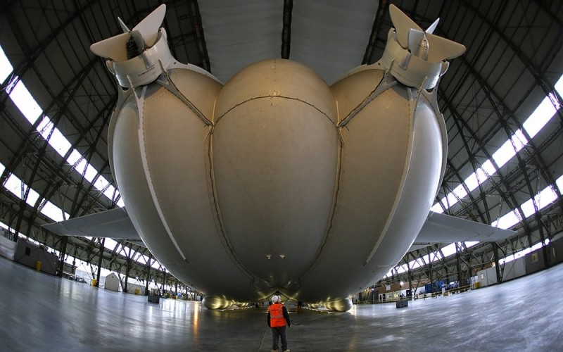 самое большое в мире воздушное судно Airlander 10 (2)