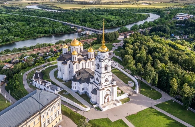 krasoty-vladimira-i-drugih-gorodov-zolotogo-koltsa-vladimirskoy-oblasti-foto-gorod-vladimir-uspenskiy-sobor