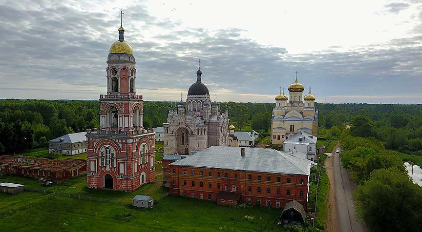 gorod-tver-i-tverskaya-oblast-dostoprimechatelnosti-foto-gorod-vyshniy-volochek-kazanskiy-zhenskiy-monastyr