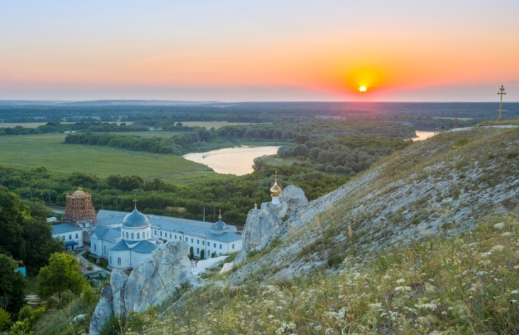 voronezh-i-oblast-dostoprimechatelnosti-muzej-zapovednik-divnogore-v-voronezhskoj-oblasti.