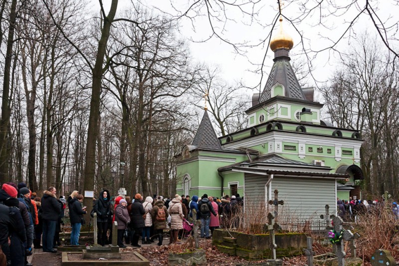 6-fevralya-den-pamyati-svyatoy-blazhennoy-ksenii-peterburgskoy-kratkaya-istoriya-biografiya-foto-chasovnya-ksenii-peterburgskoy-v-sankt-peterburge