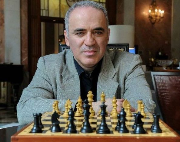 zapreschennye-artisty-v-rossii-inoagenty-spisok-foto-shahmatist-garri-kasparov